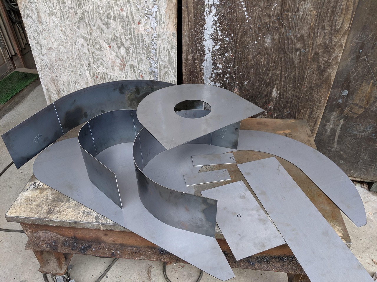 シャーリングのモーターカバーの設計・製作