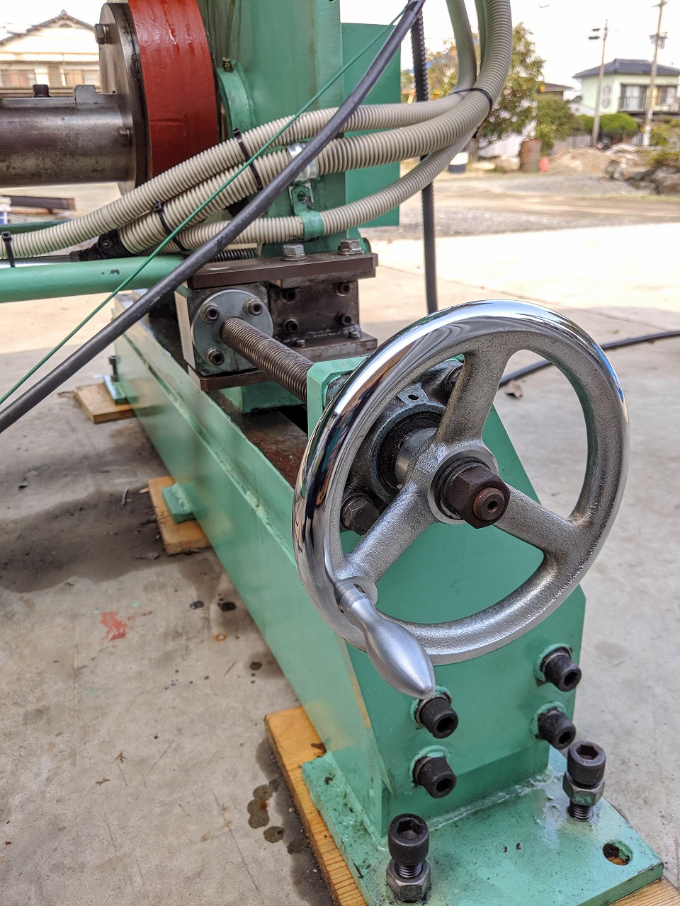 土台送り用のハンドルを新品に変更。