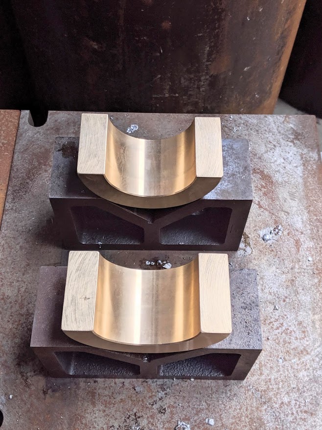 砲金の半割メタルのはんだ付けの試作。