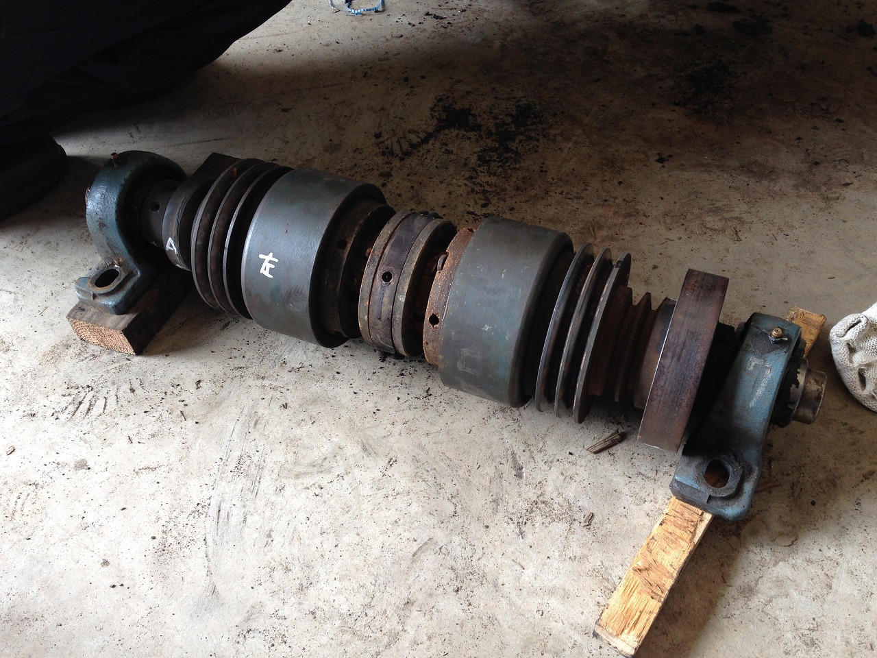 バンノー精機のクラッチを使用した駆動軸。