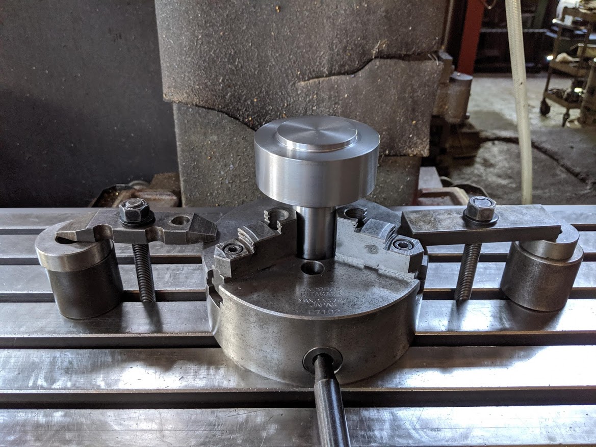 バランスカッター(BCH 160-224)のホルダー製作中。