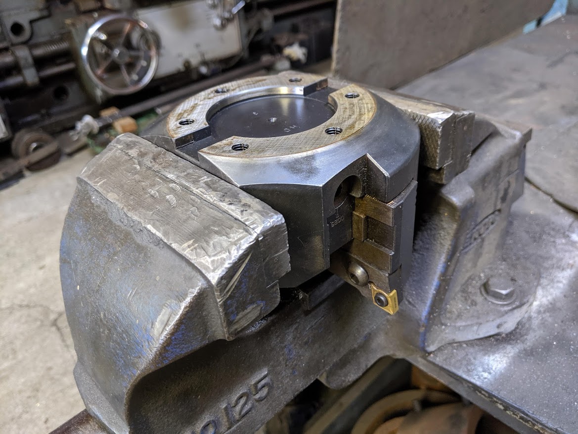 バランスカッター(BCH160-224)の取り付け部をスケッチ。