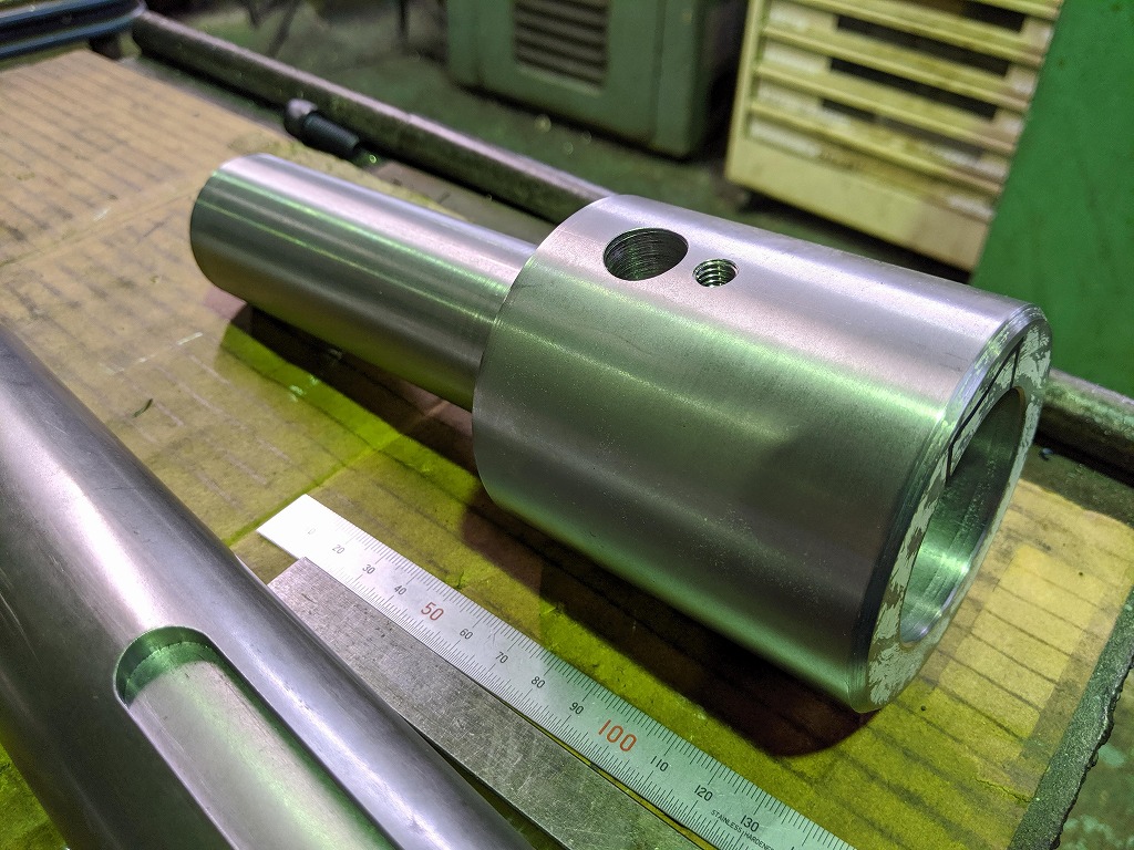 止まりのキー溝加工なのでヌスミを入れておきます。