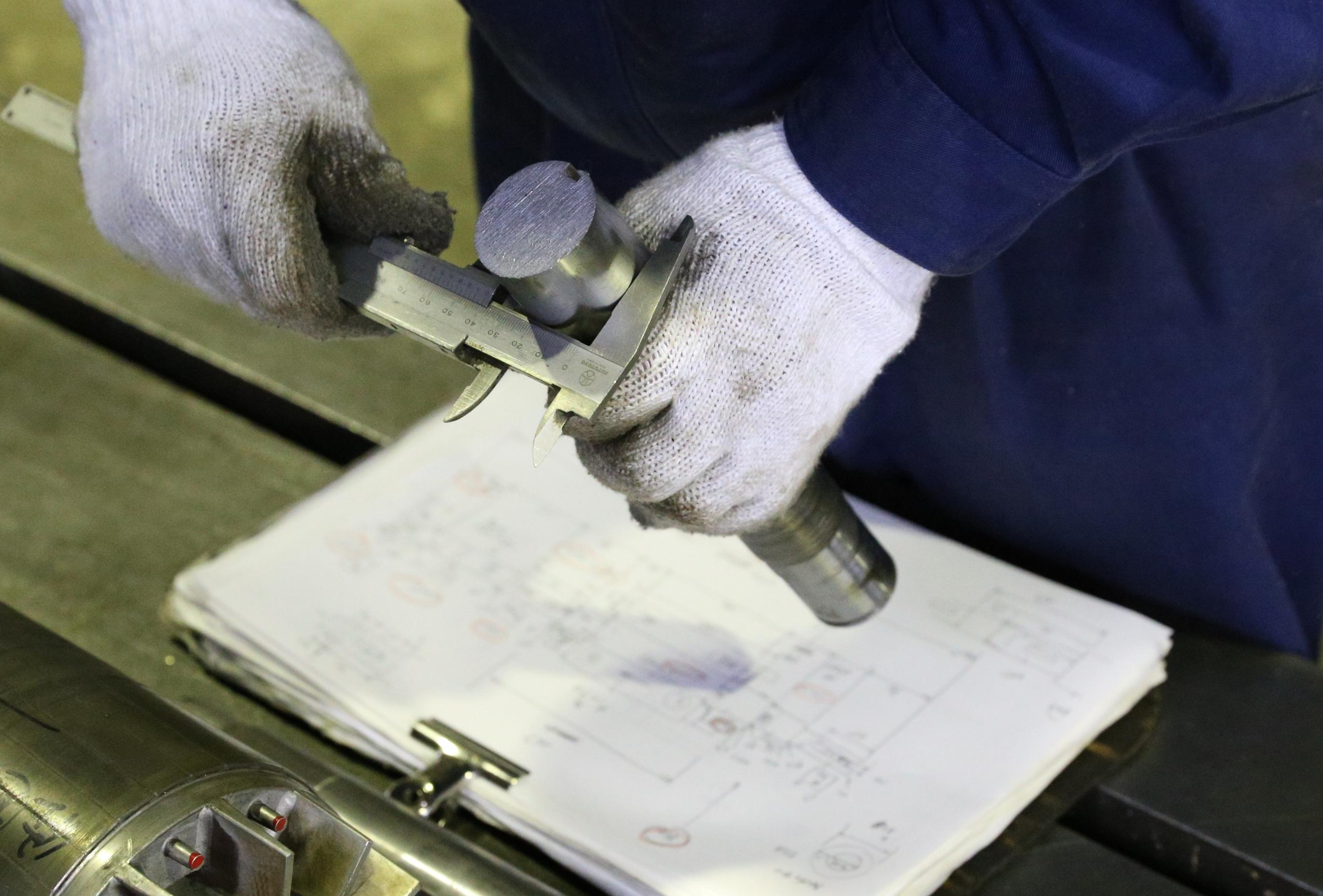 「現物のスケッチ」を得意とし、大小様々な形状や原形が分らない様なものまで幅広くスケッチしています。