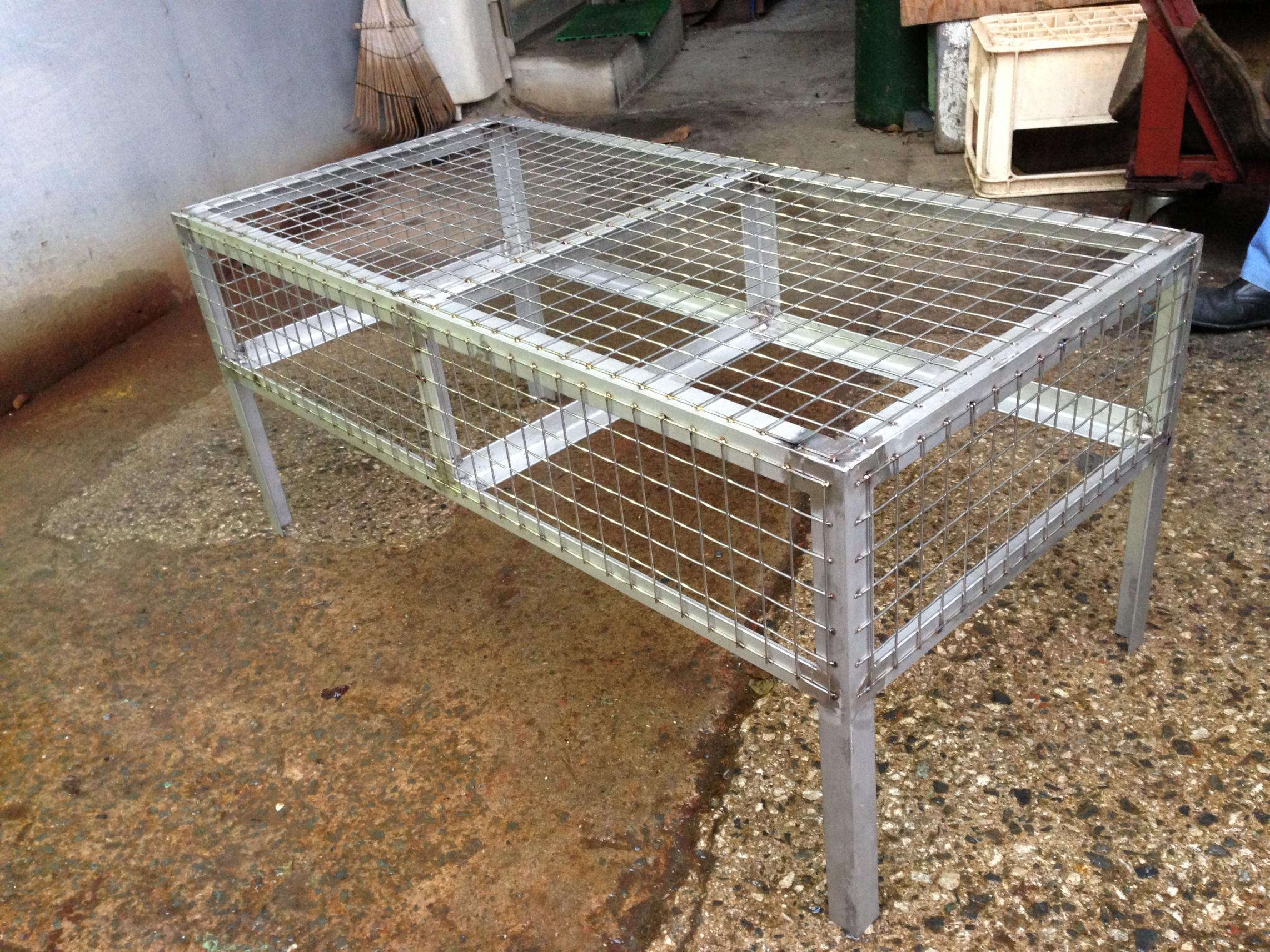 TIG溶接で製作したステンレスの架台。