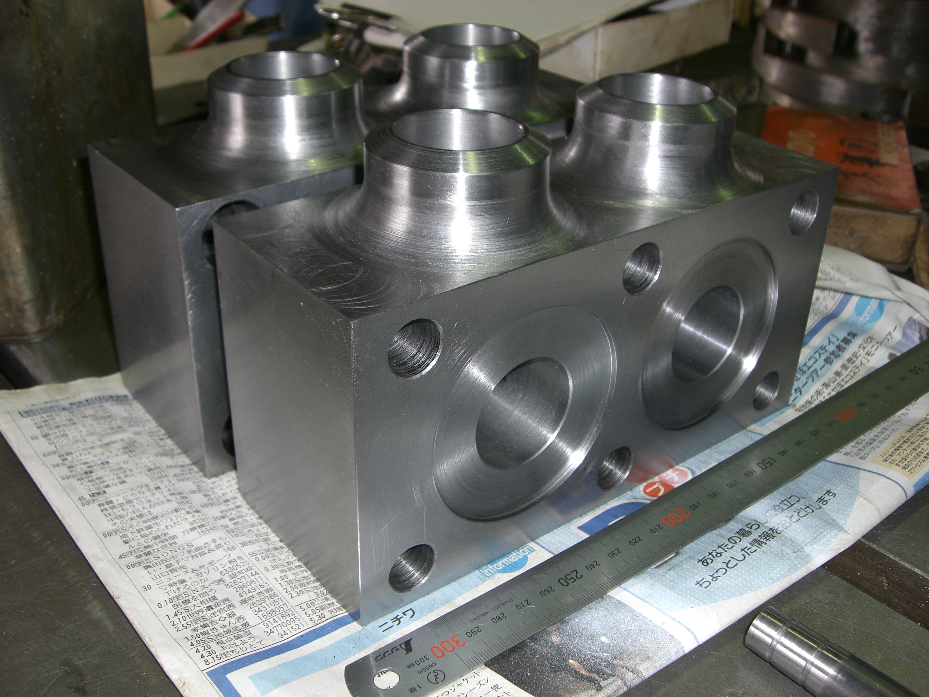 特殊な油圧の配管継手。