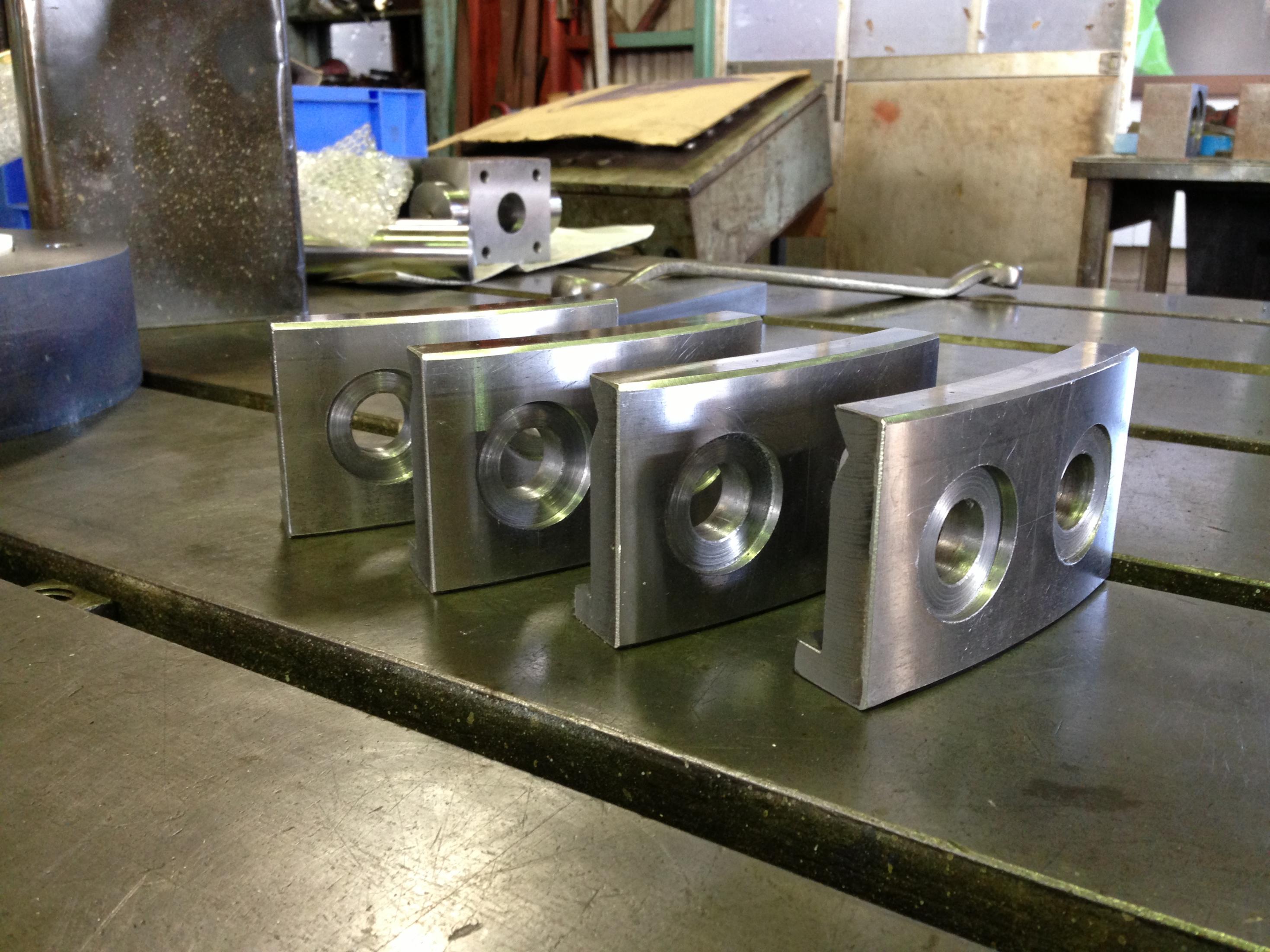 天井クレーンのワイヤー巻き取りドラムで使用される部品。