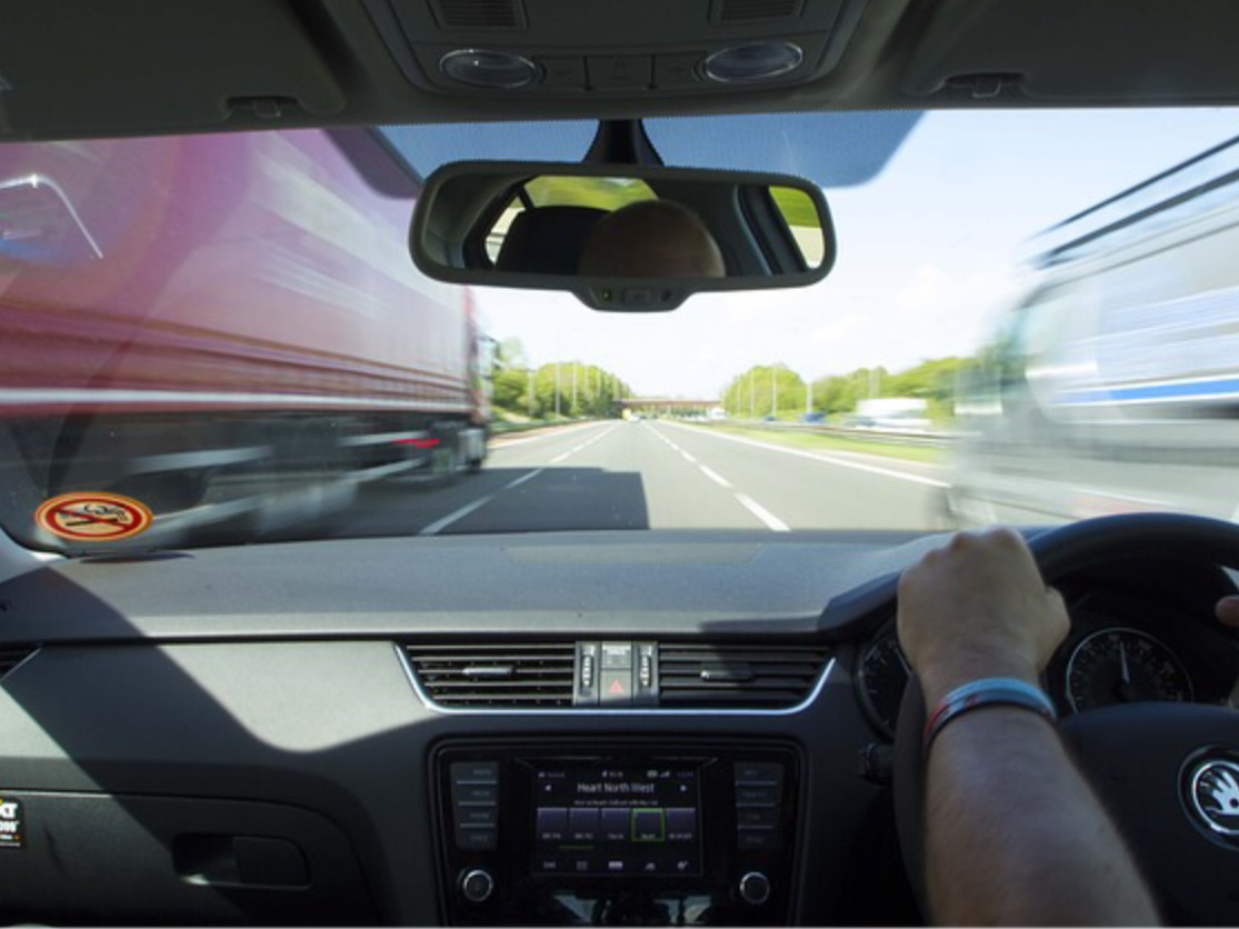 軽車両ドライバーイメージ