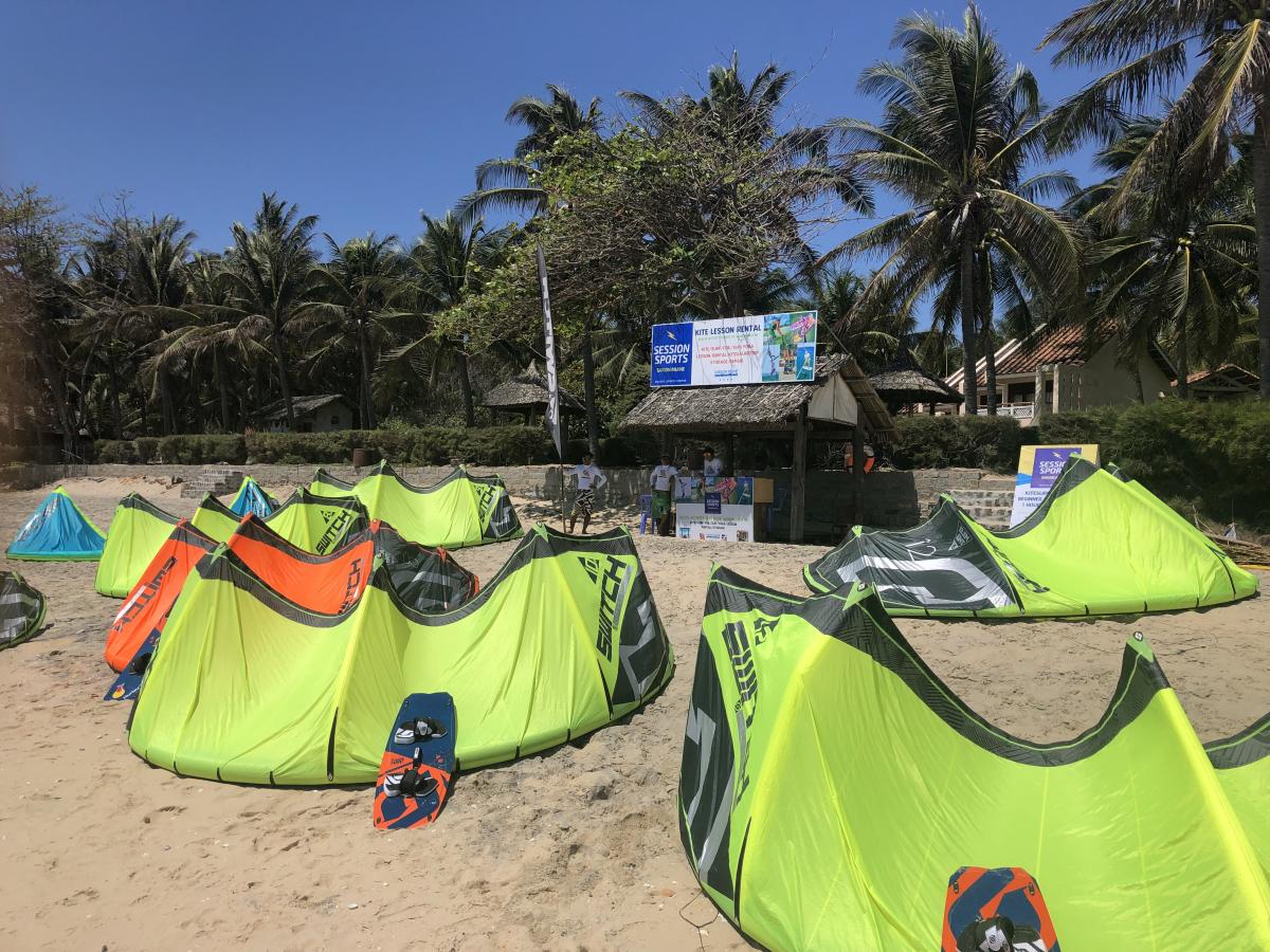 Mui Ne Kitesurfing school Session Sports Saigon Mui Ne