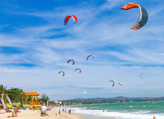 Mui Ne Kitesurfing school Session Sports Saigon Mui Ne