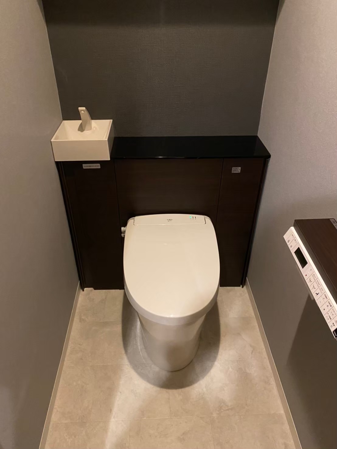 LIXILトイレリフォーム