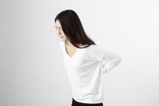 腰痛女性