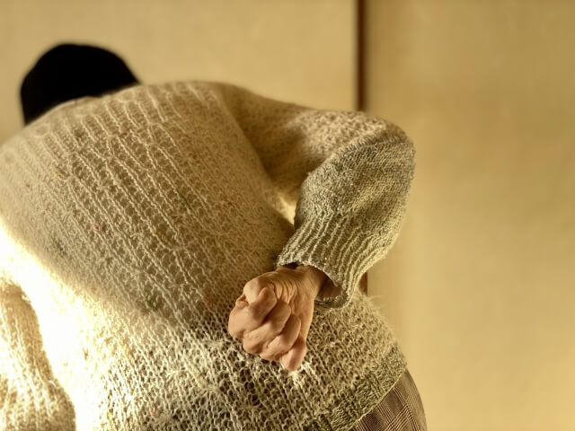 腰痛のお婆さん