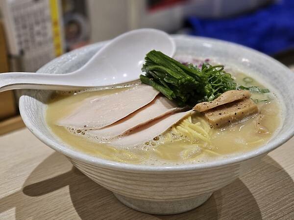 (胖樺食記)台北大安區公館商圈美食「吉天元」/雞白湯拉麵松露