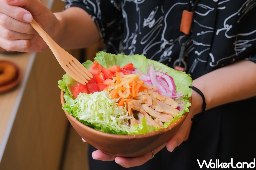摩斯開賣珍珠泰奶！摩斯漢堡5大泰式新品，泰Thai珍珠奶茶 椒麻雞腿堡開吃。
