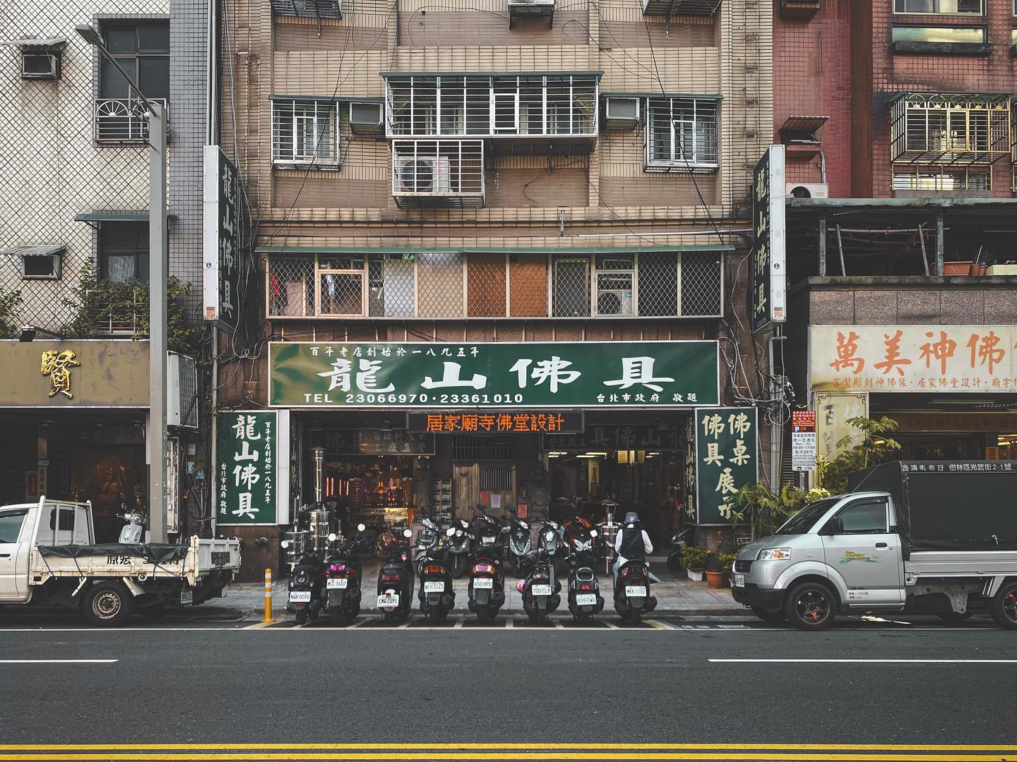【走讀台北】到艋舺來場歷史探尋之旅！沿著台北萬華西園路走訪「萬華林宅」和「佛具街」