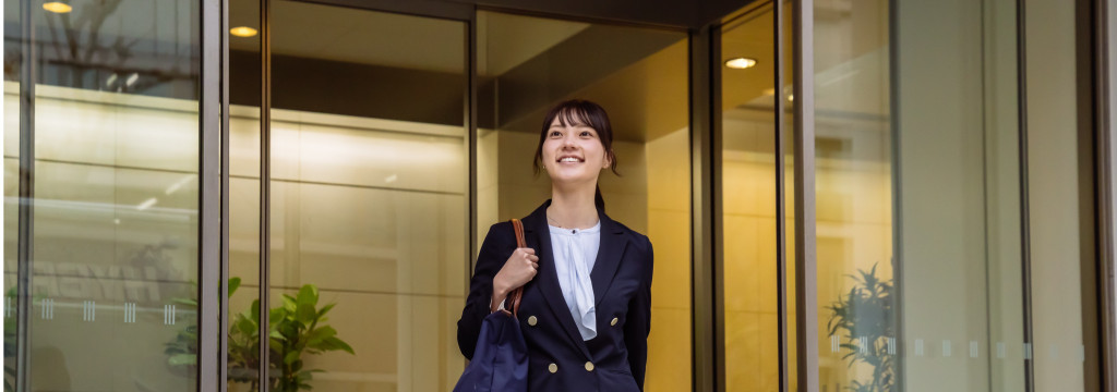 株式会社クリニックTVの事業創出のリアルに挑み、価値想像力を磨くのカバー画像