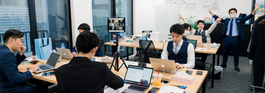 株式会社ビヨンドボーダーズの明るい将来を掴み取れ！将来の幹部として役員が圧倒的成長を促す濃密インターンのカバー画像