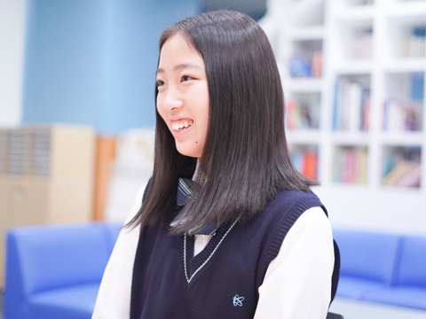 「帰国後も留学中にできた友達と毎日メールをしたり、毎週テレビ電話をしています。DDPに参加すると世界中に友達ができる楽しさがありますよ！」と語るアンナさん