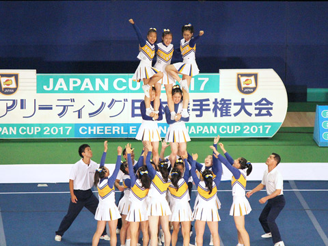 チアリーディング部の活動のようす