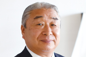 校長　小巻 明 先生