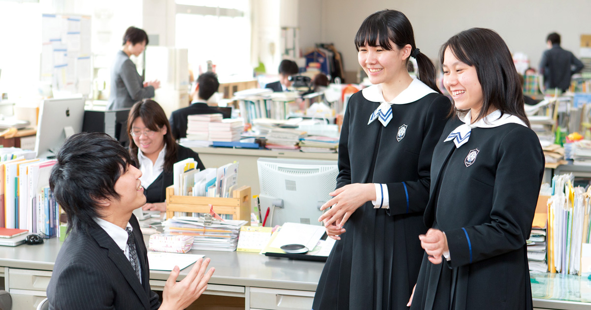 瀧野川女子学園　スクールバッグ 瀧野川女子学園 制服