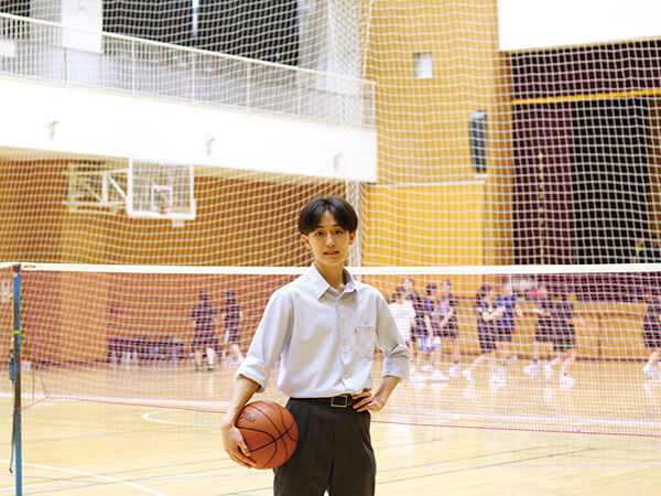 多くの部活動が全国の舞台で活躍。アリーナにも熱気が広がります。