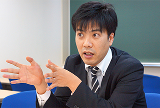 お茶の水ゼミナール教務部 英語科　池谷 理一郎氏