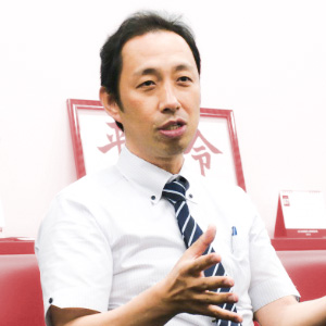 中学副校長 髙井 俊秀 先生