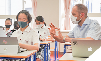 生徒が1人1台所有するノートPC