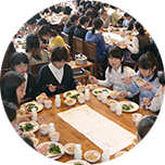 食を通して、感謝する心と教養を身につけます。