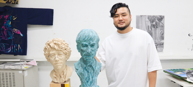 佐藤先生が作った「杉山先生」（左）と「山本先生」（右）