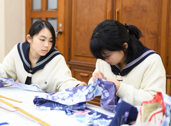手縫いで浴衣を制作