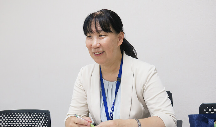 数学科主任・広報部の龍見洋子先生