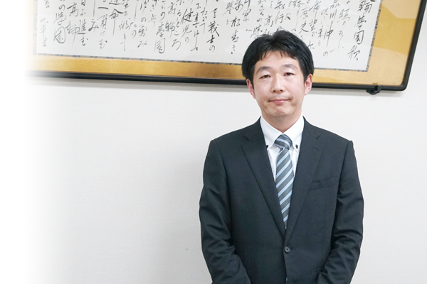 受験生にメッセージを送る高橋先生 受験生にメッセージを送る高橋先生