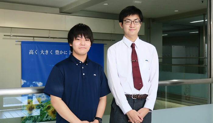 左から副部長のM.Kさん、部長のO.Kさん