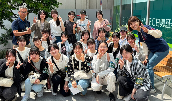 スイーツフェスタに参加した生徒たち