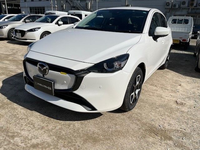 MAZDA2