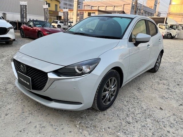 MAZDA2