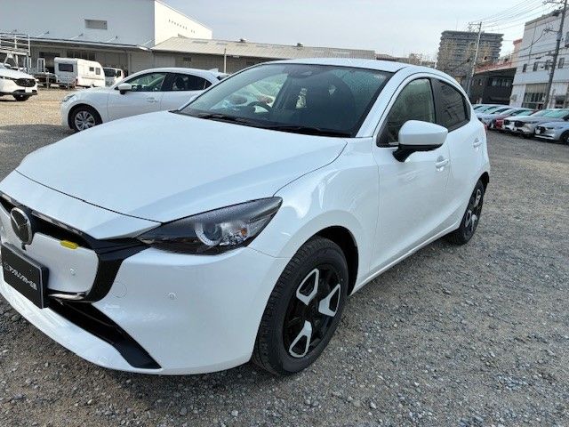 MAZDA2