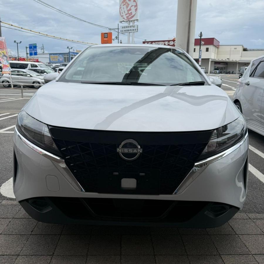 ノート　ナビ付　バックカメラ付き