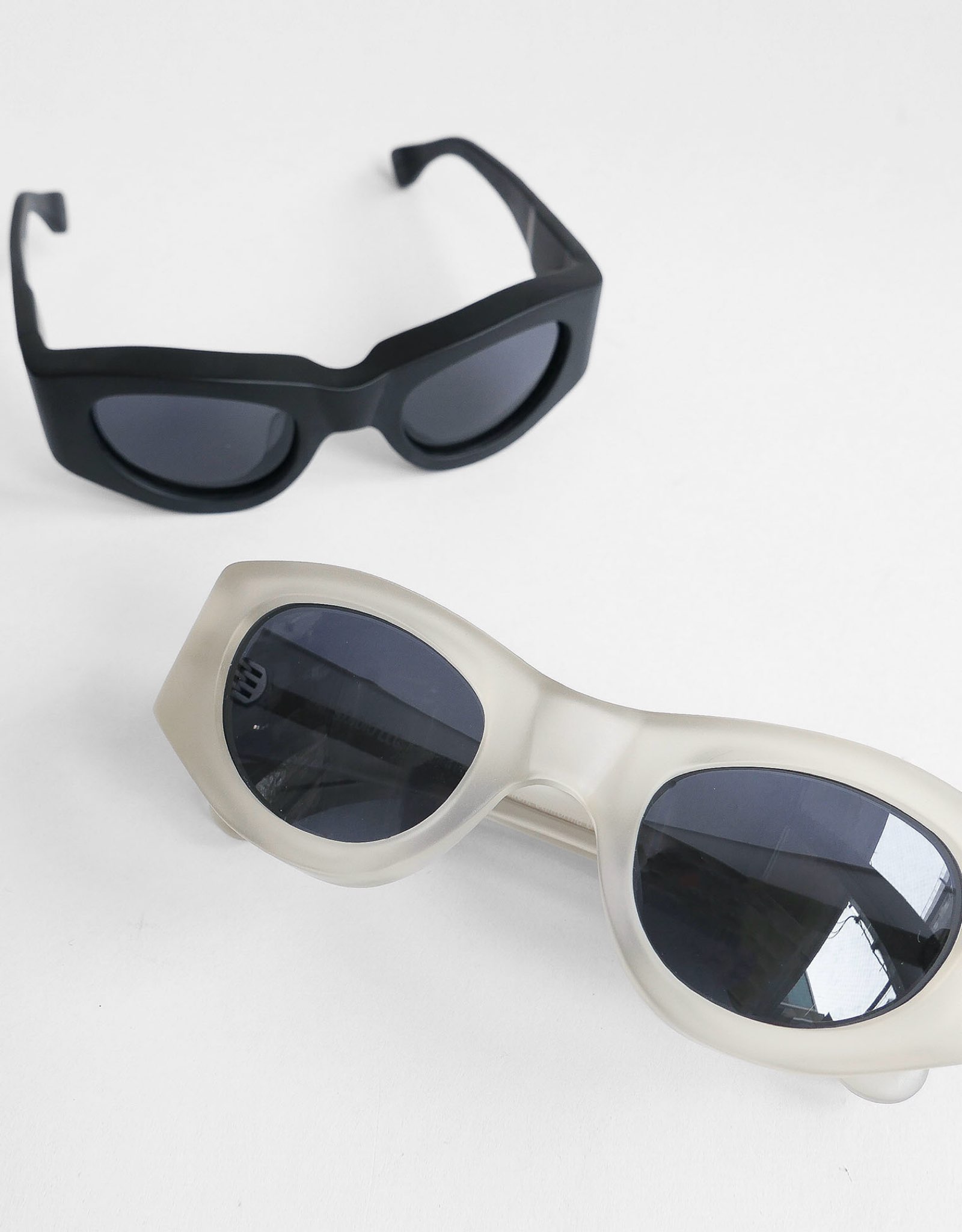 【関税込み】ERL ブラック Bro サングラス JKPT STORE / UNISEX BRO SUNGLASSES PLASTIC BLACK