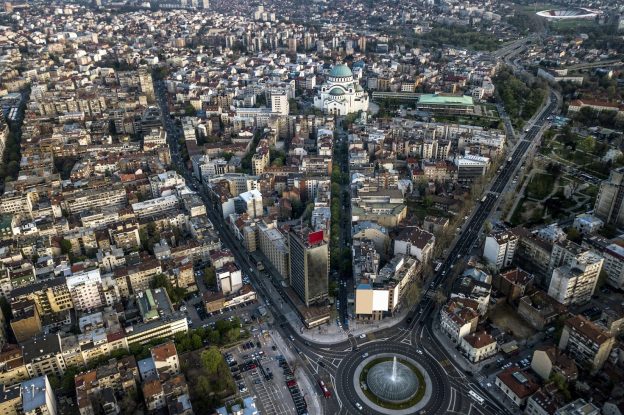 セルビアで再確認、陸上国境の脆弱性