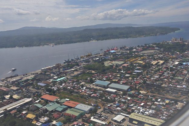 比で中国資本の橋梁　環境破壊の懸念