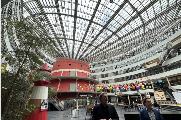 オランダの帯水層蓄熱利用技術、大阪で採用　メディアツアー報告３