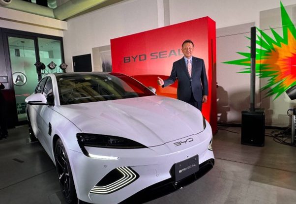 中国BYD、フラッグシップEVセダン「SEAL」衝撃価格でデビュー