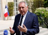 マクロン大統領、最後の切り札？ バイル氏に託されたフランスの未来