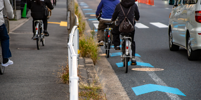 自転車事故で車と衝突！パターン別の過失割合や事故後の対処法を解説