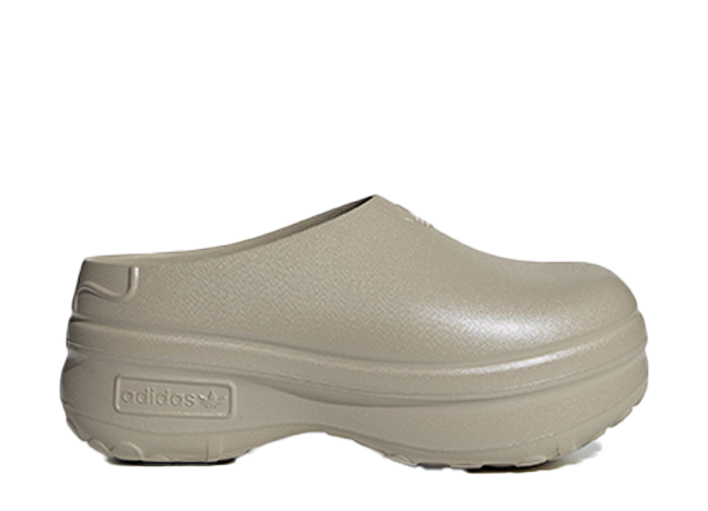 アディダス ウィメンズ アディフォーム スタンスミス ミュール "サイバーメタリック" サイバーメタリック/フットウェアホワイト/ワンダーベージュ