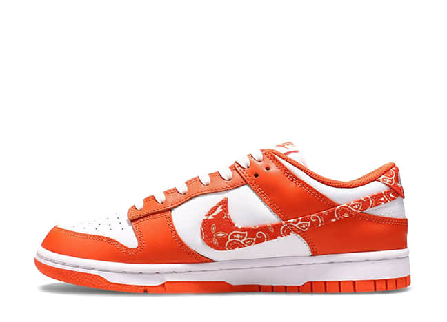 ナイキ ウィメンズ ダンク ロー Ess ペイズリー "ホワイト/ラッシュオレンジ"